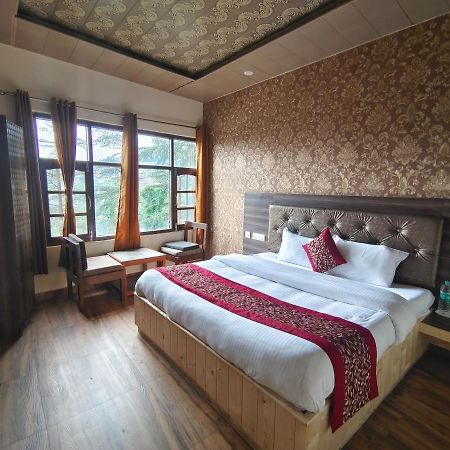Mountain Zest-Simla Royale Near Mall Road-Free Pickup From Railway Station Simla Exterior photo