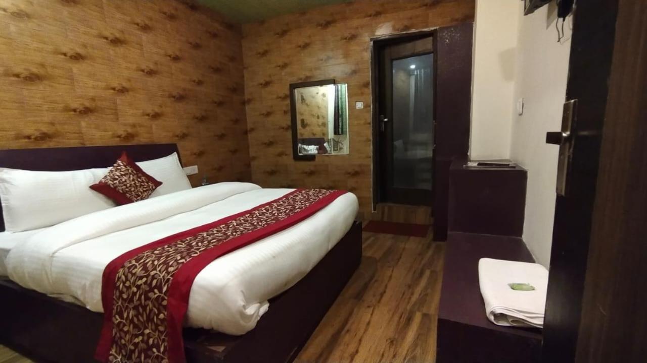 Mountain Zest-Simla Royale Near Mall Road-Free Pickup From Railway Station Simla Exterior photo